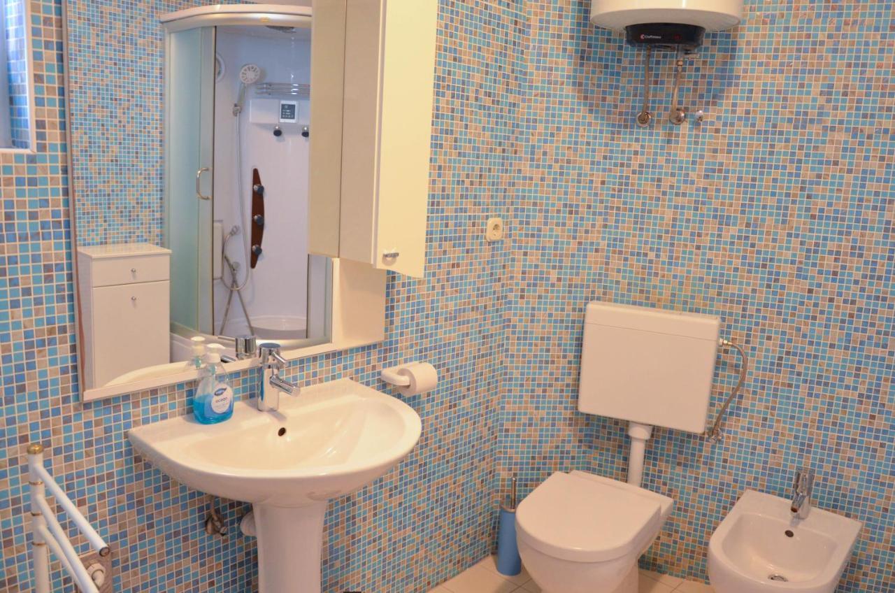 Ma-Lo Apartment Пировац Екстериор снимка