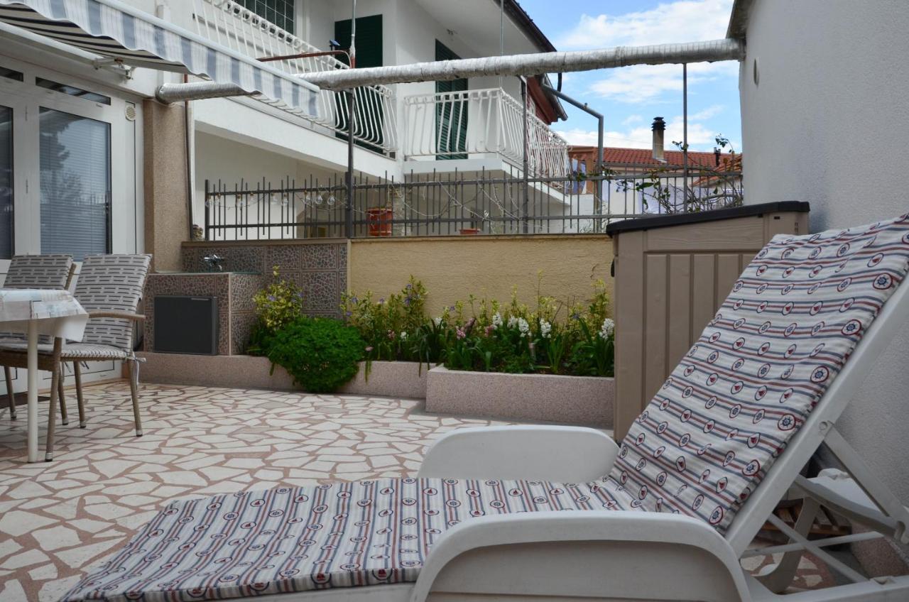 Ma-Lo Apartment Пировац Екстериор снимка